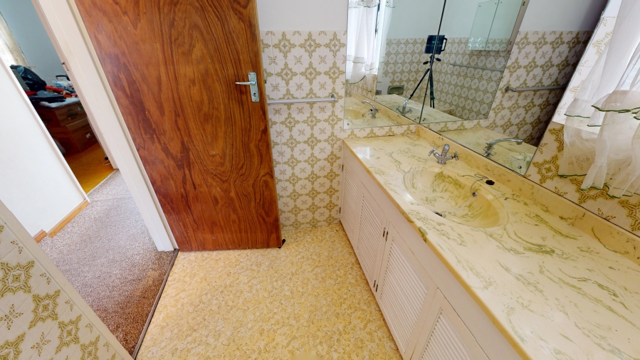 3 Bedroom Property for Sale in Lochnerhof Western Cape